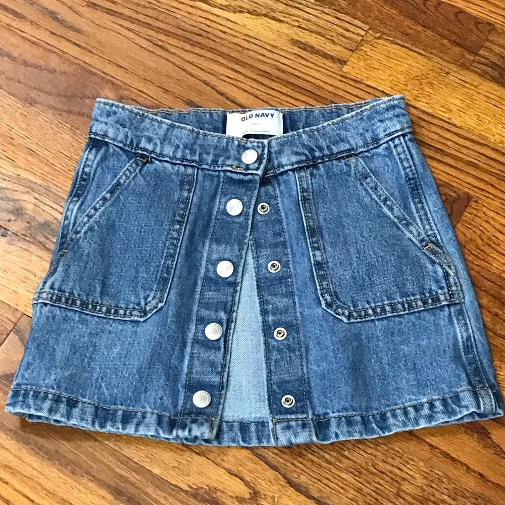 Old Navy Blue Jean Denim Skirt School Uniform Bottoms  6 / 7 Small  Front Snap